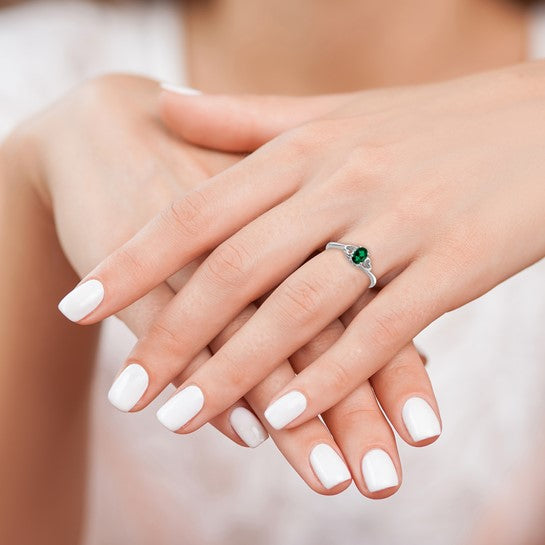 Sterling Silver Rhodium-plated Created Emerald Ring Size 7