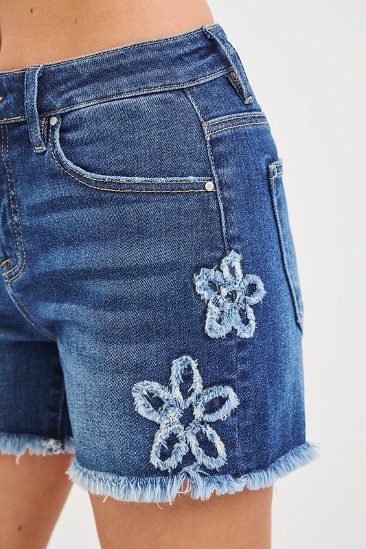 HIGH RISE FLOWER PATCHED SHORTS