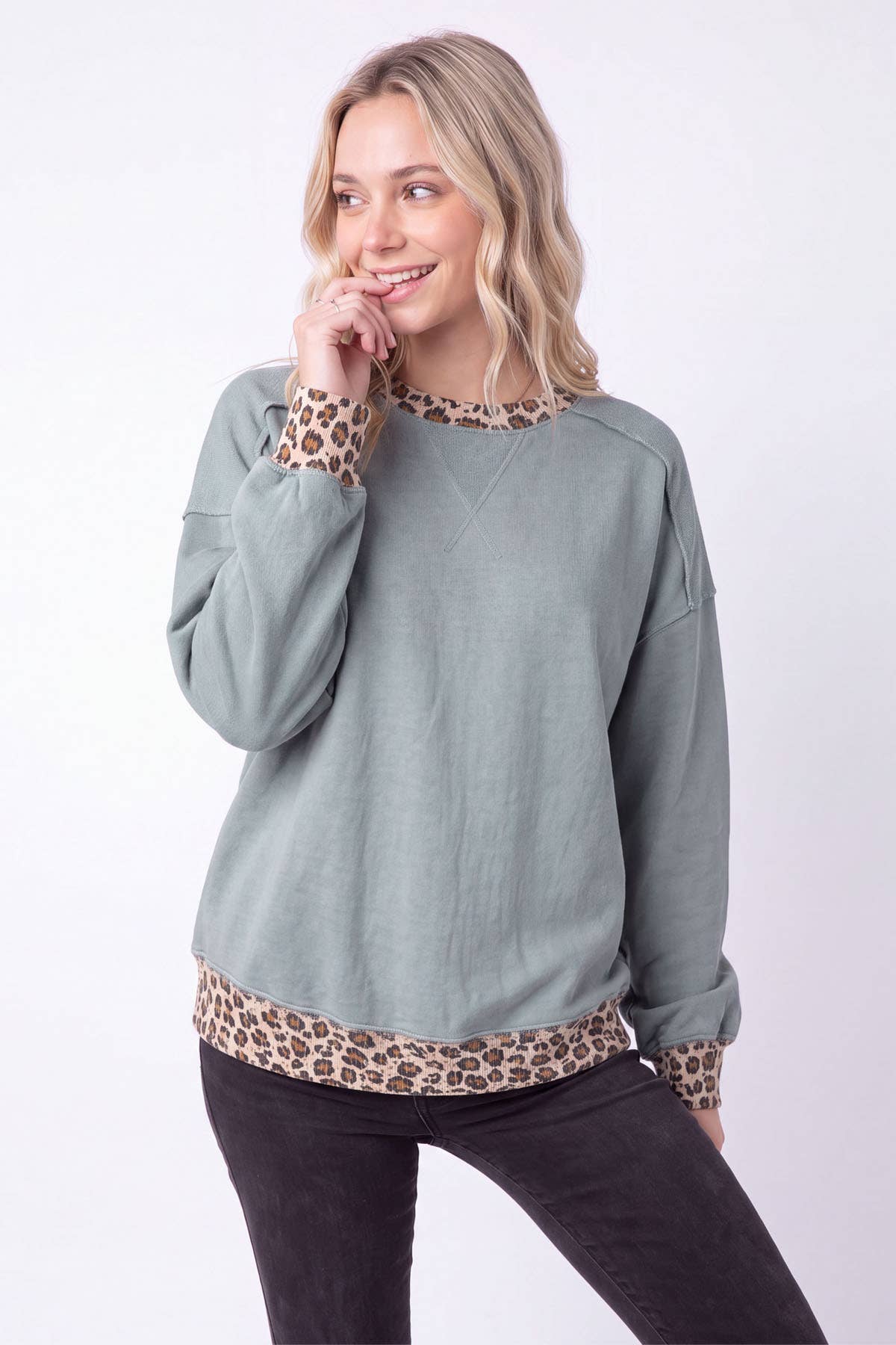Leopard Contrast Trim Terry Pullover Top: Stormy Sea