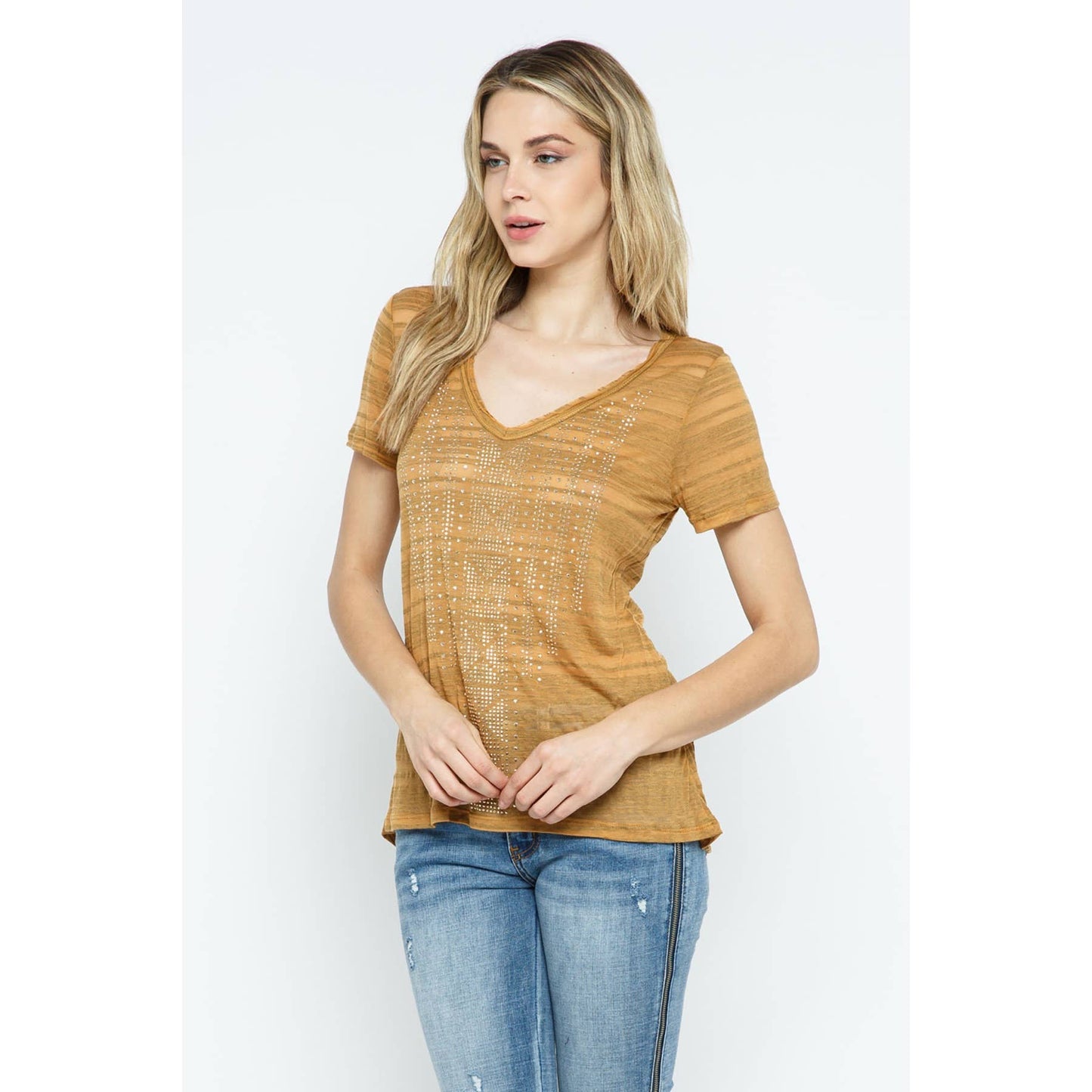 V NECK SHORT SLEEVE TOP WITH STONES: MUSTARD