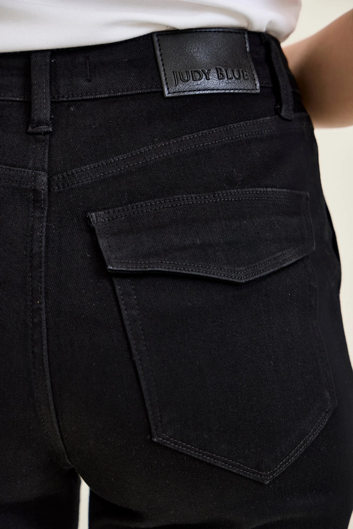 Judy Blue Aurora Weekender - Jet Black