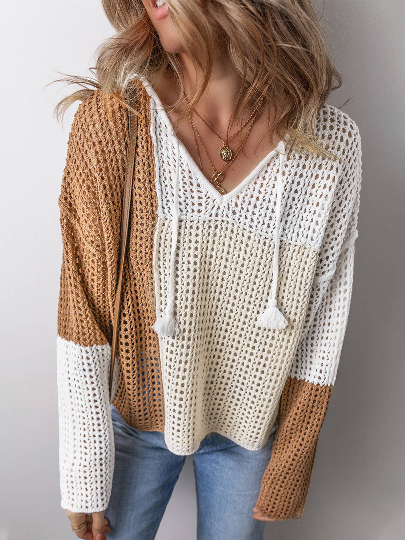 Camel‑Cream Colorblock Waffle Pullover: Beige