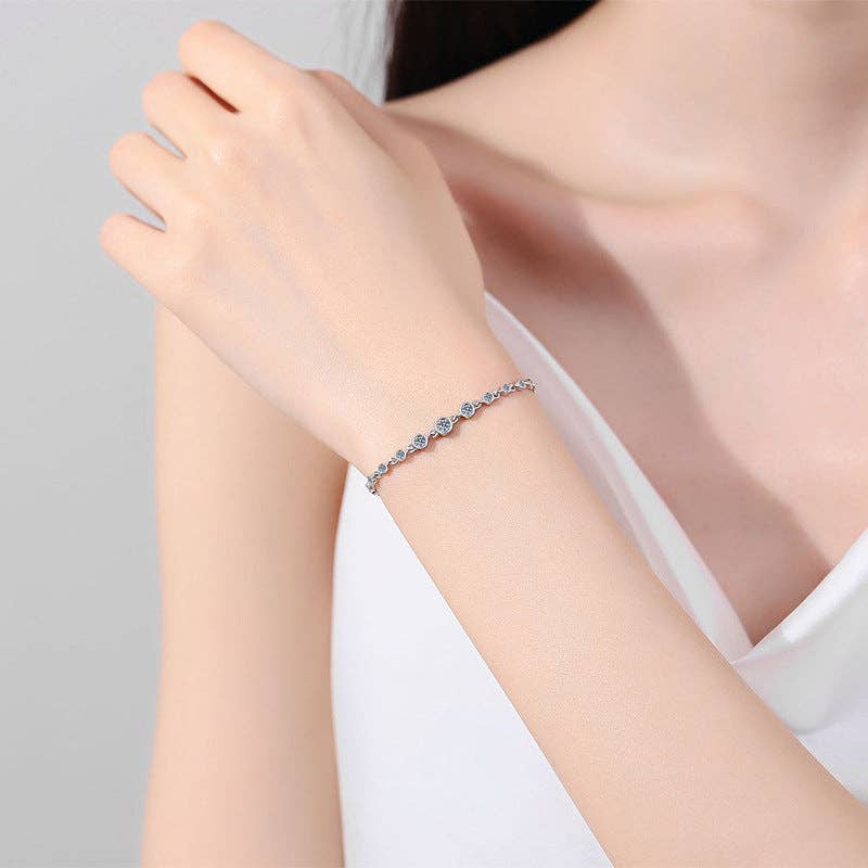 Round Moissanite Bezel Chain Bracelet in 925 Sterling Silver