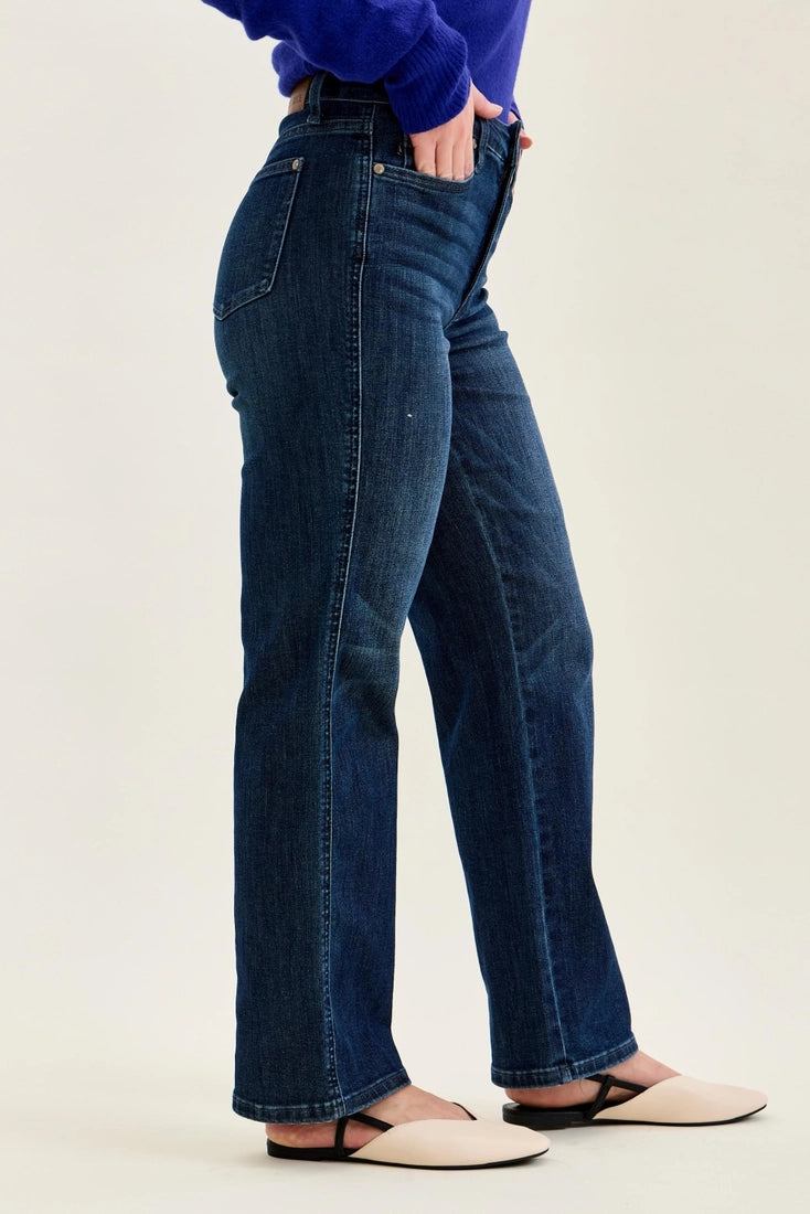 Petite Straight Leg Tummy Control Classic  - Mid Rise