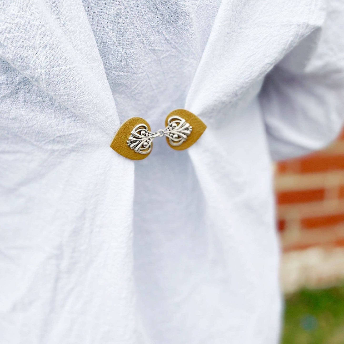 Sweater, Cardigan Cinch Clips - Butterscotch
