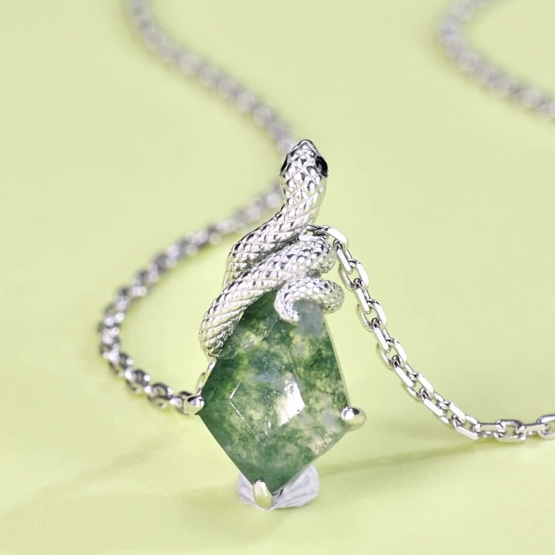 Green Moss Agate Snake Charm Necklace in 925 Sterling Silver: With chain