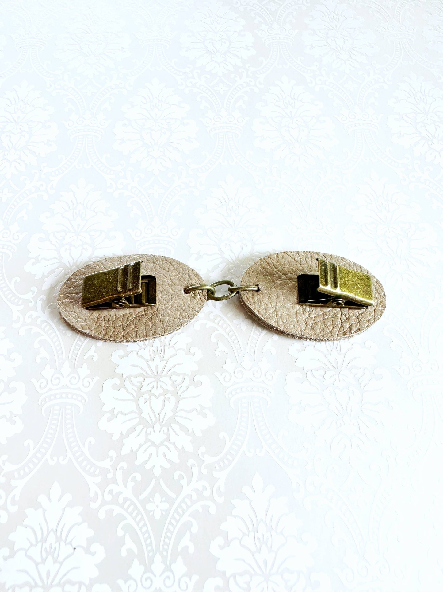 Bronze on Champagne Romantic KardiKlip: Ovals