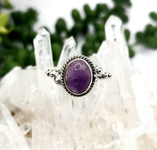 Amethyst Semi-Precious Gemstone Sterling Silver (925) Ring :Size 7