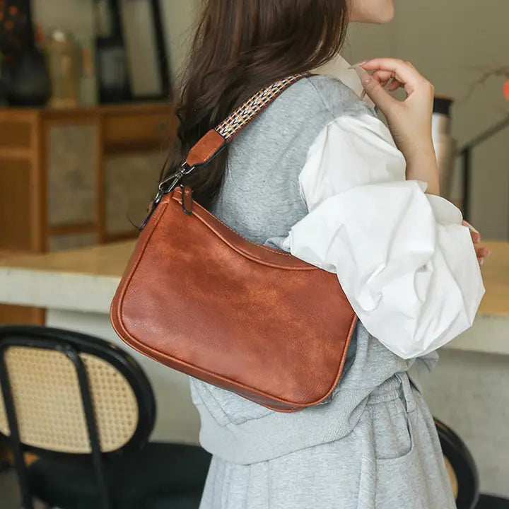 Retro Commuting Shoulder Bag ~ Pink
