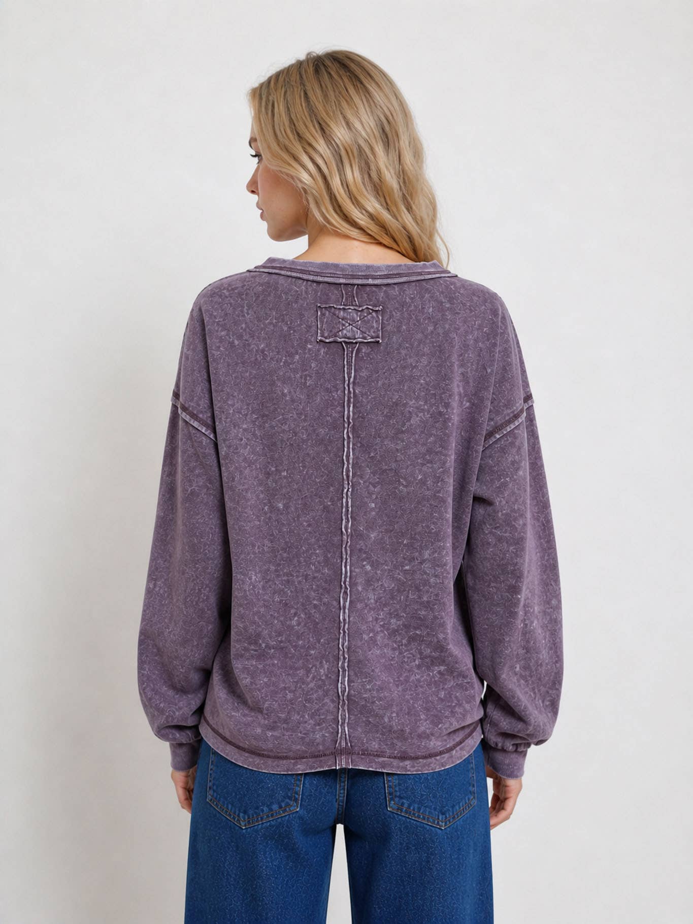 WASHED INVERTED SEAM DETAIL LONG SLEEVE KNIT TOP: EGGPLANT