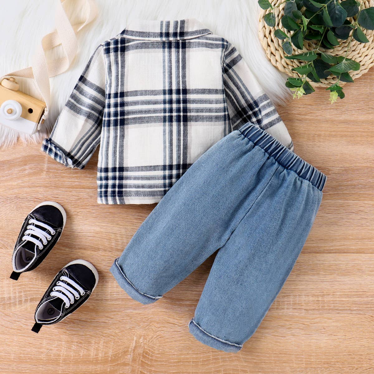2pcs Baby Boy Patch Pocket Long-sleeve Plaid Shirt and Jeans: Blue / 12-18M
