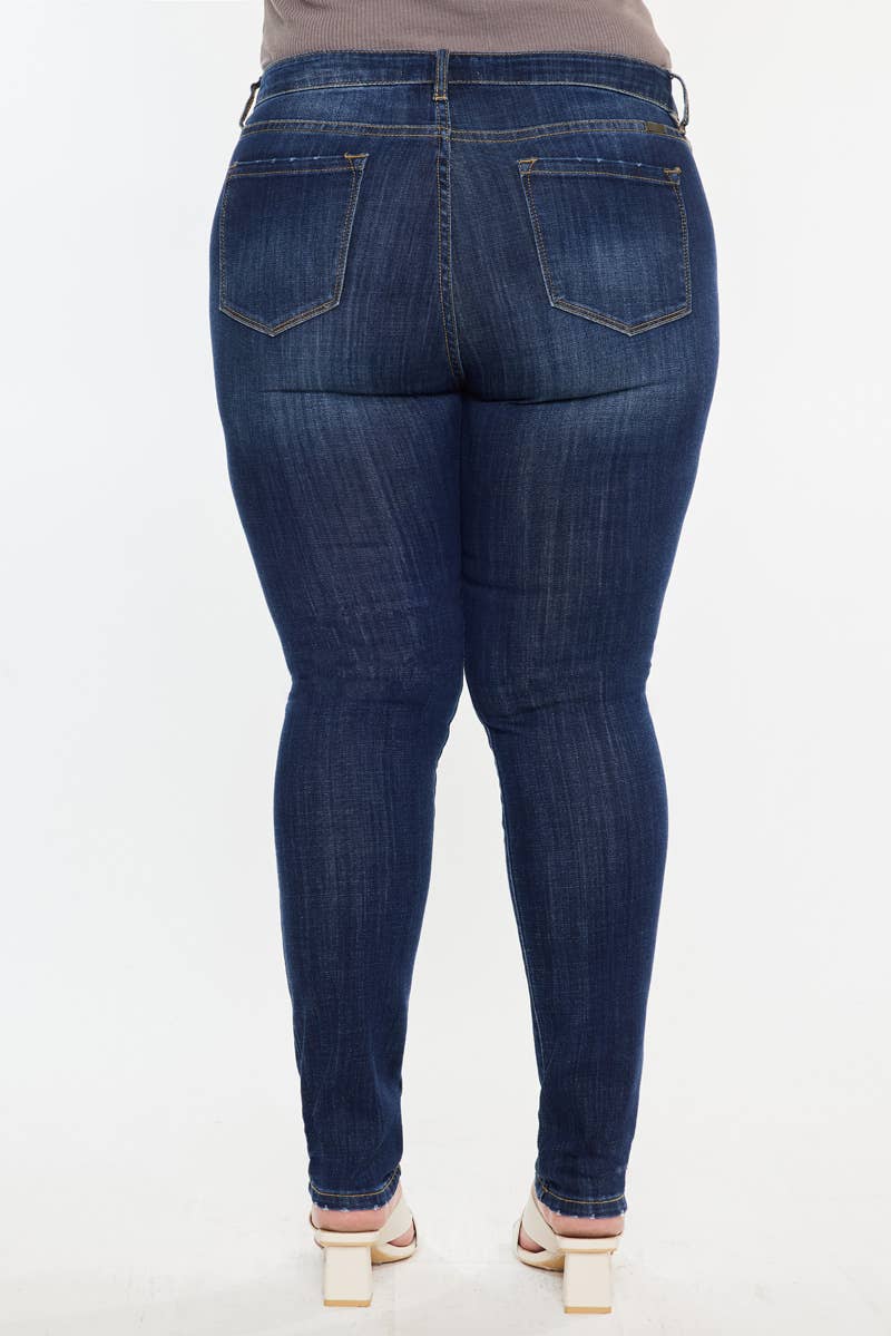 PLUS Kan Can MID RISE SUPER SKINNY JEANS DARK WASH
