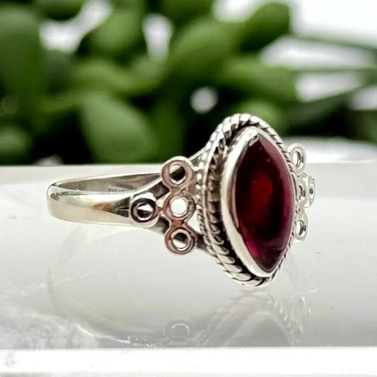 Garnet Semi-Precious Gemstone 925/Sterling Silver Ring Sz 8