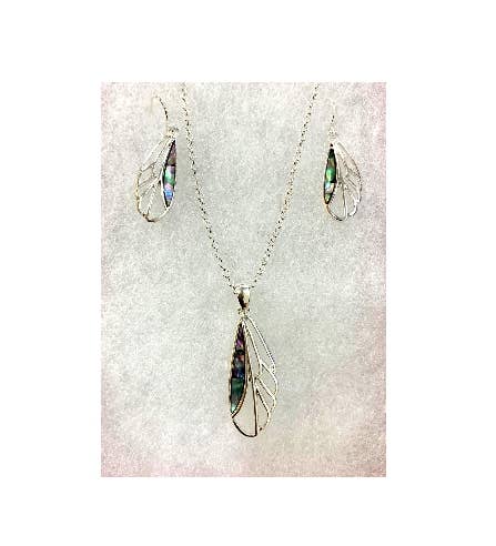 Dragonfly wing necklace and earrings, full view