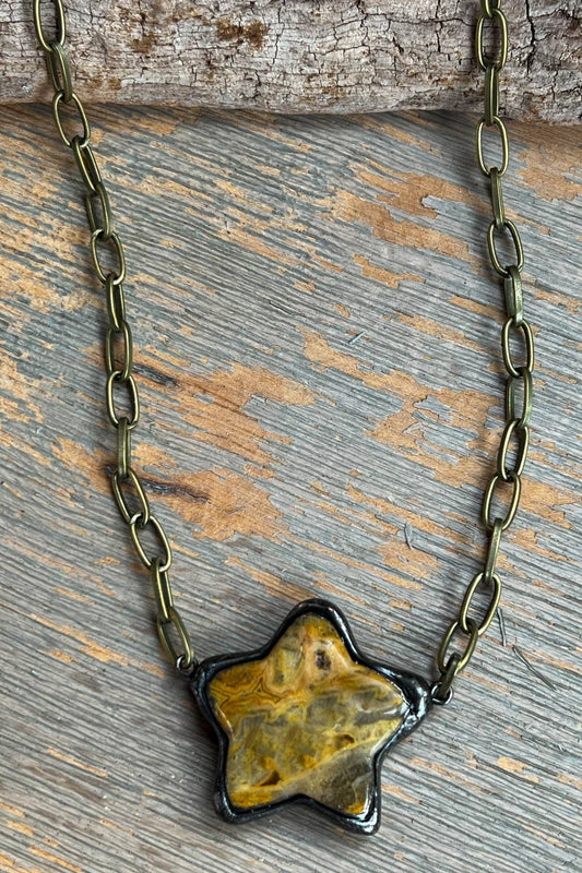 Aster Star Pendant Necklace - Taupe