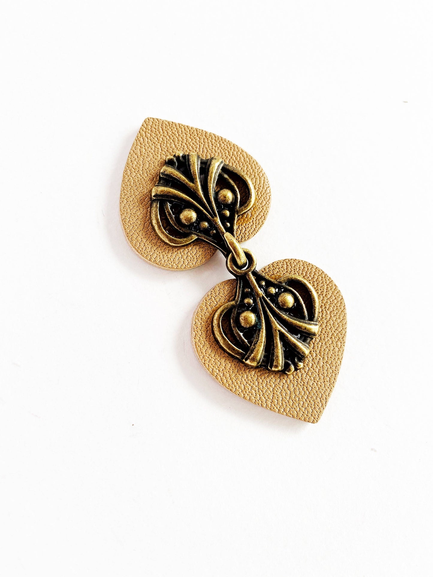 Dress Cinch Clips for Clothes, Leather Boho-Vintage Style - Beige