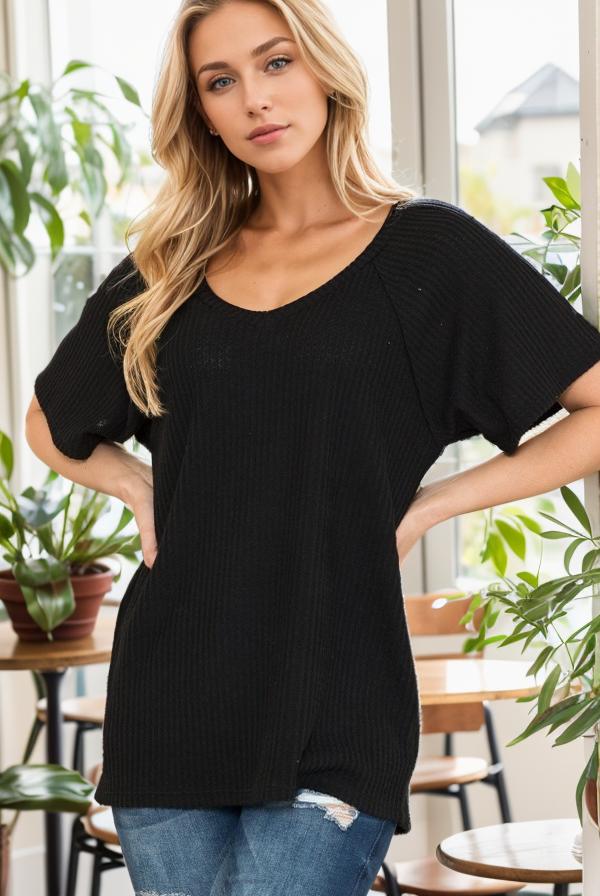 V-NECK WAFFLE SHORT SLEEVE TUNIC TOP: Black
