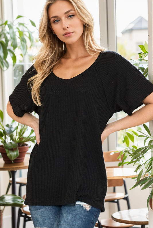 V-NECK WAFFLE SHORT SLEEVE TUNIC TOP: Black