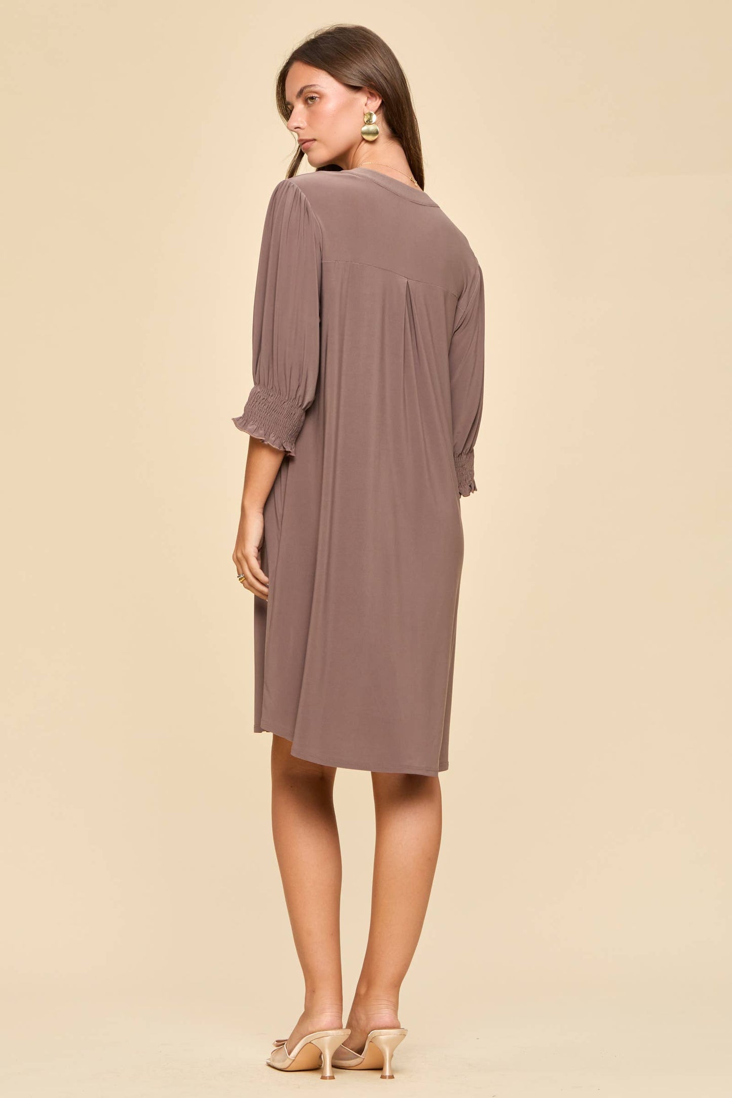Smocked Sleeve Lizzy Collar Shirt Dress: MOCHA