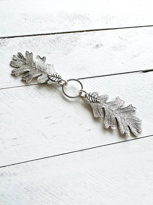 KardiKlips Cinch Clip - Silver Oak Leaves Cloak Clasp, photo 2 of 5