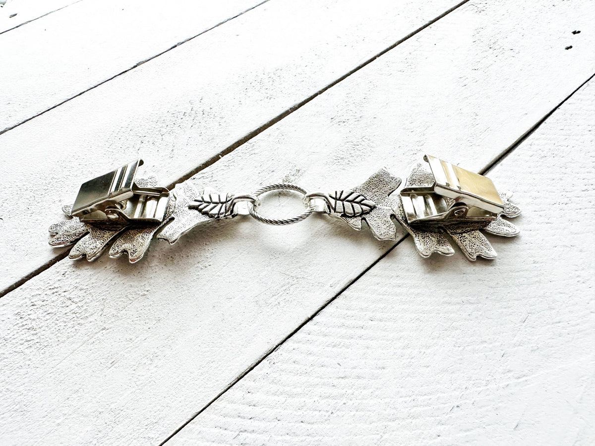 KardiKlips Cinch Clip - Silver Oak Leaves Cloak Clasp, photo 3 of 5