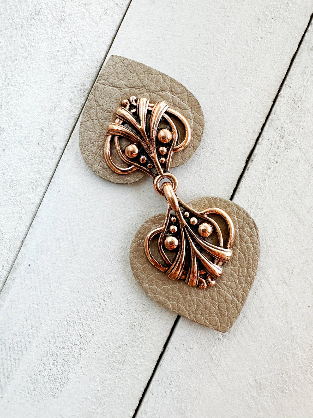 KardiKlips Cinch Clip - Copper on Champagne Leather, photo 4 of 5