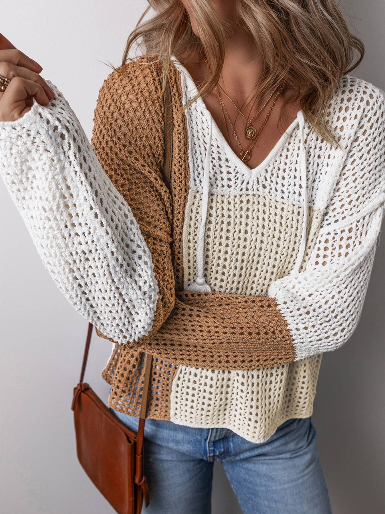 Camel‑Cream Colorblock Waffle Pullover: Beige