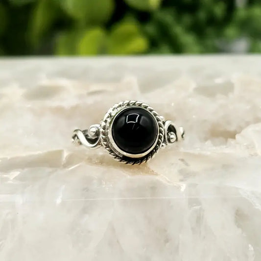 Black Onyx Semi-Precious Gemstone Ring-Sterling Silver/925 sz 9