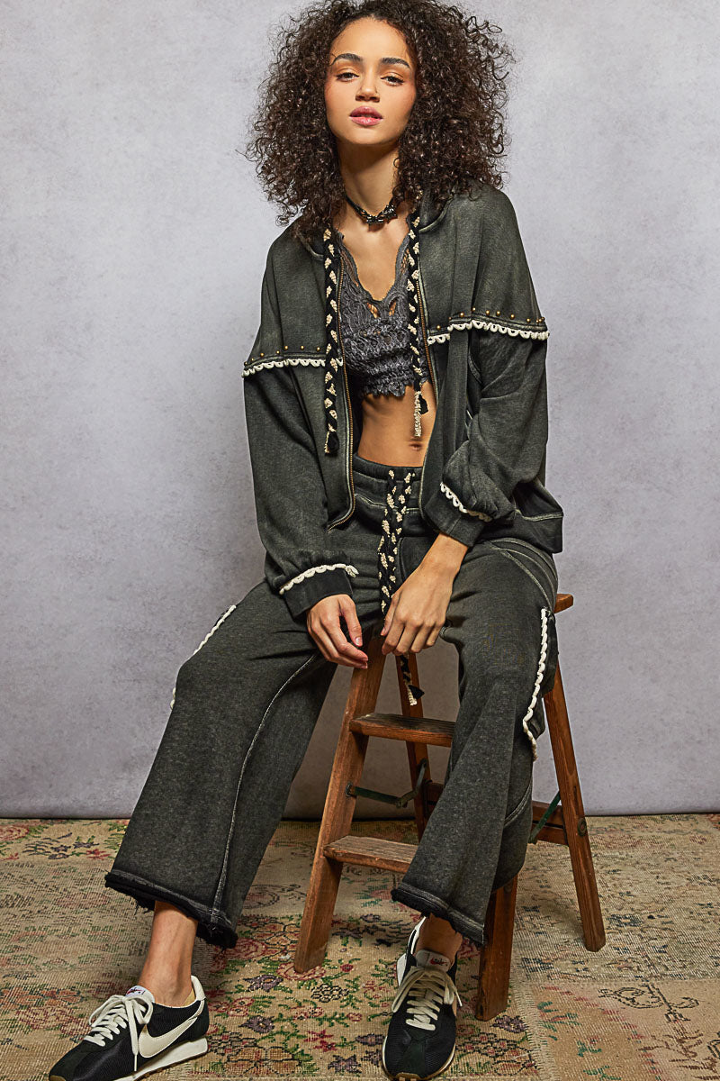 Black French terry wide leg pants with cargo side pockets, photo 4 of 4