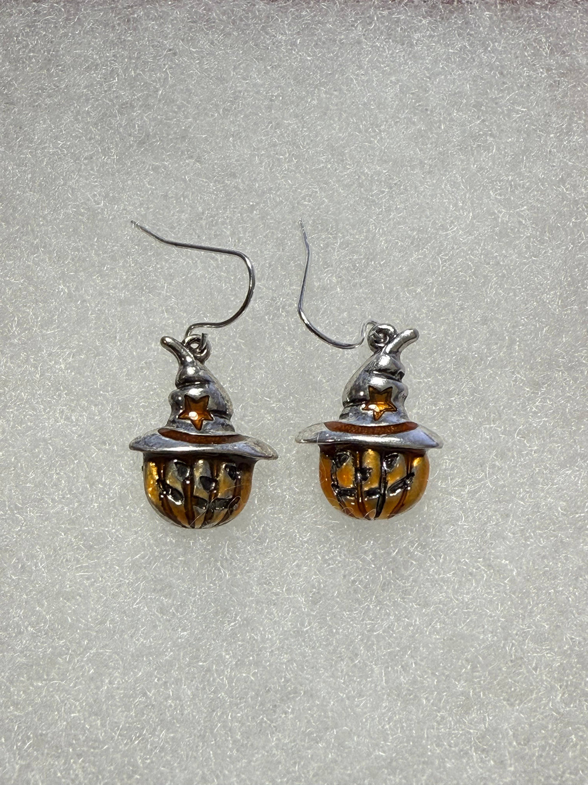 Pumpkin scarecrow earrings, side view