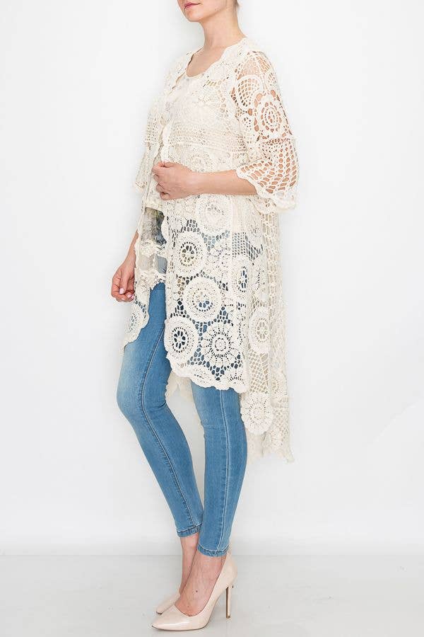 Side view showing the high-low hem