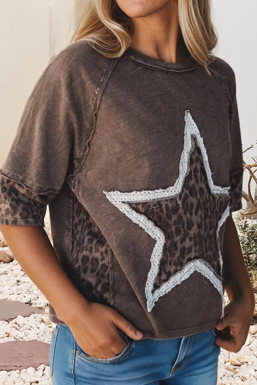 Coffee mineral wash cotton tee with leopard star patch, photo 3 of 5