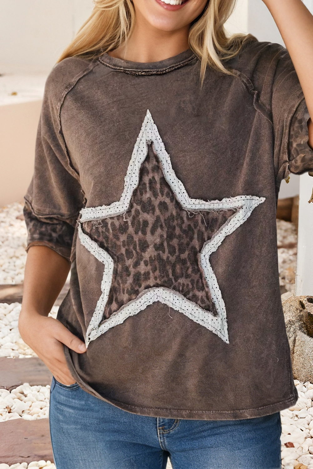 Coffee mineral wash cotton tee with leopard star patch, photo 4 of 5