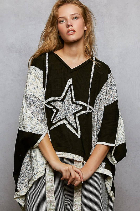 Lace Contrast Floral Star Patch Knit Top - Black