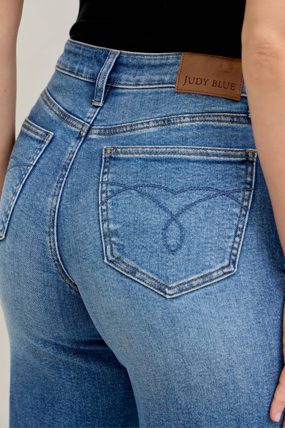 Judy Blue Mid Rise Wide Crop Jeans - Vintage Pockets & Wide Hem, photo 3 of 5